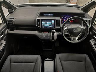 2013 Honda Stepwagon - Thumbnail