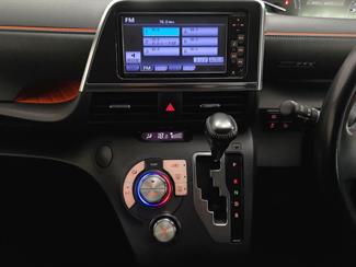 2017 Toyota Sienta - Thumbnail