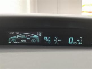 2015 Toyota Prius - Thumbnail