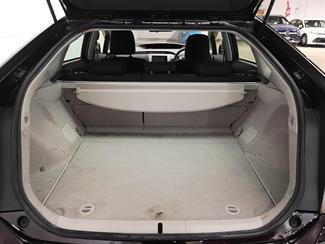 2015 Toyota Prius - Thumbnail