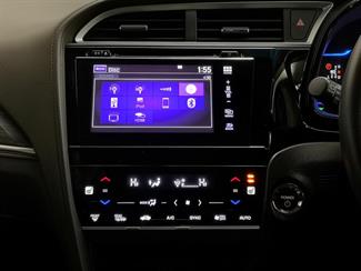 2015 Honda Shuttle - Thumbnail