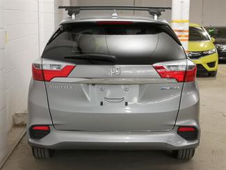 2015 Honda Shuttle - Thumbnail