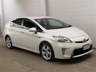 2015 Toyota Prius - Thumbnail