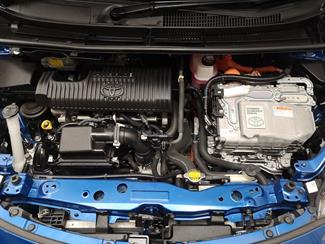 2016 Toyota Sienta - Thumbnail