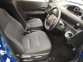 2016 Toyota Sienta - Thumbnail