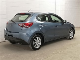 2015 Mazda Demio - Thumbnail