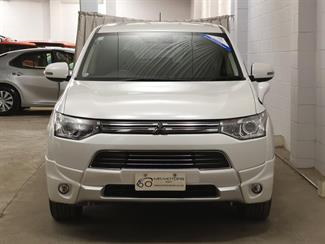 2014 Mitsubishi Outlander - Thumbnail