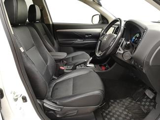 2014 Mitsubishi Outlander - Thumbnail