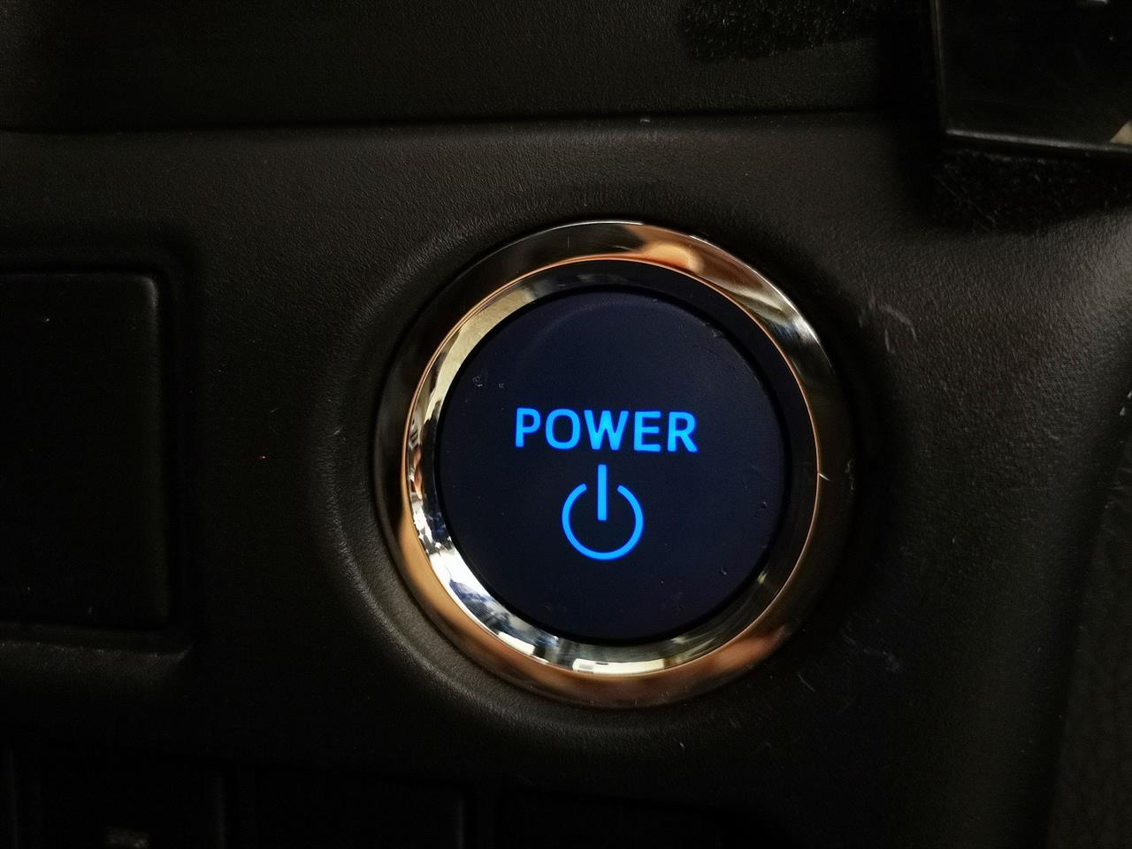 2014 Toyota Voxy
