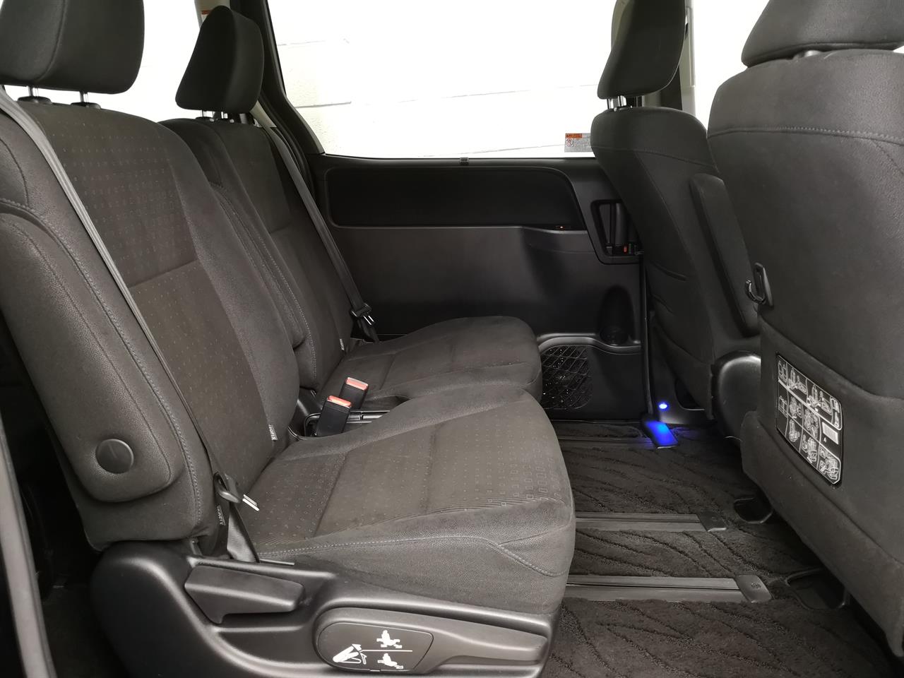 2014 Toyota Voxy