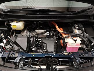 2014 Toyota Voxy - Thumbnail