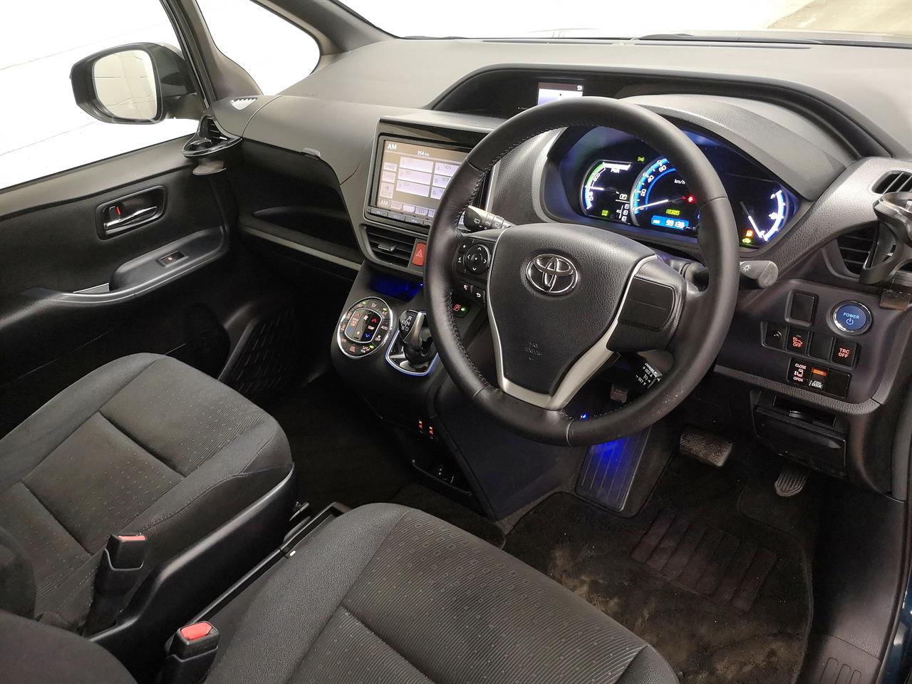 2014 Toyota Voxy