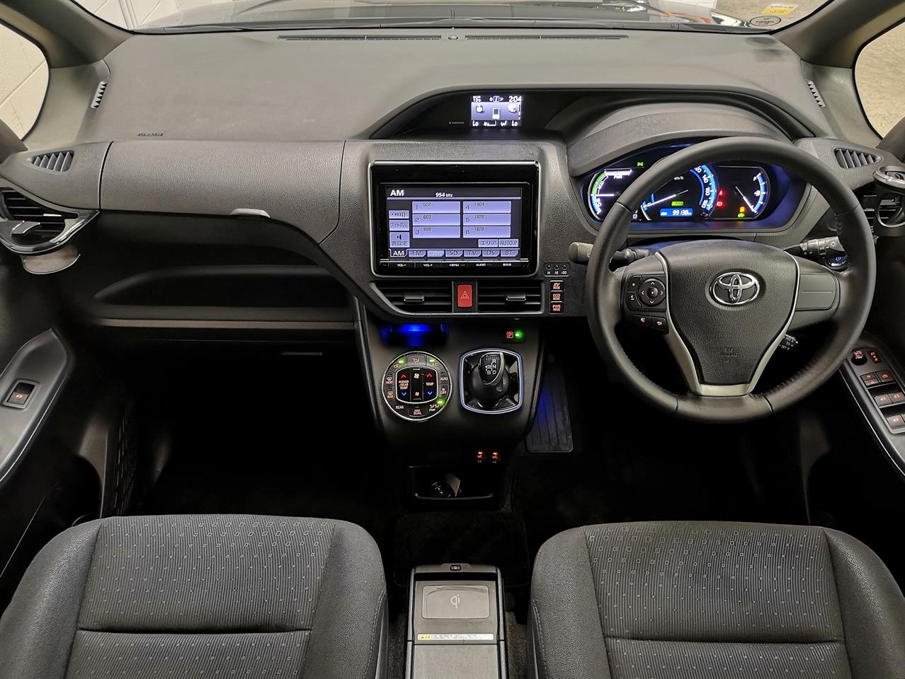 2014 Toyota Voxy