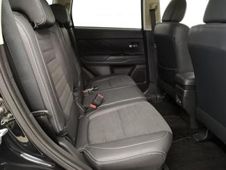 2015 Mitsubishi Outlander - Thumbnail