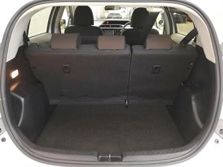 2014 Toyota Aqua - Thumbnail