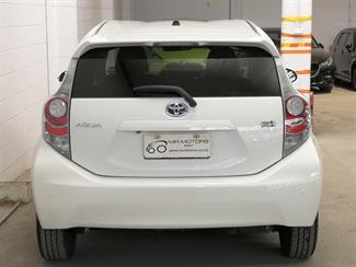 2014 Toyota Aqua - Thumbnail