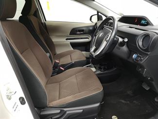 2014 Toyota Aqua - Thumbnail
