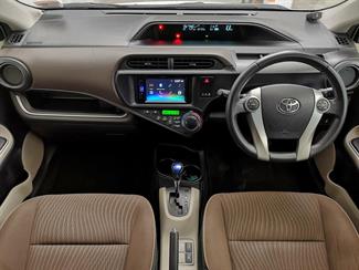 2014 Toyota Aqua - Thumbnail