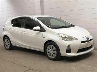 2013 Toyota Aqua - Thumbnail