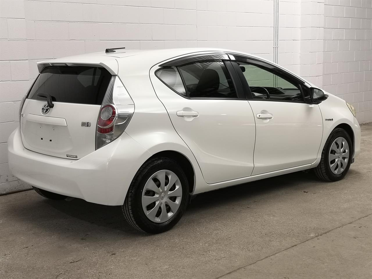 2013 Toyota Aqua