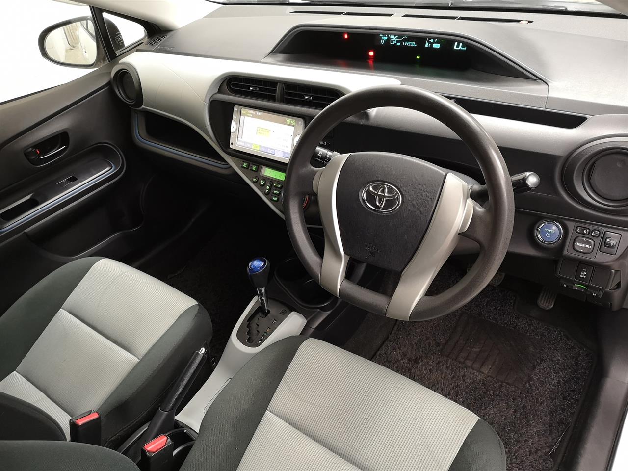 2013 Toyota Aqua