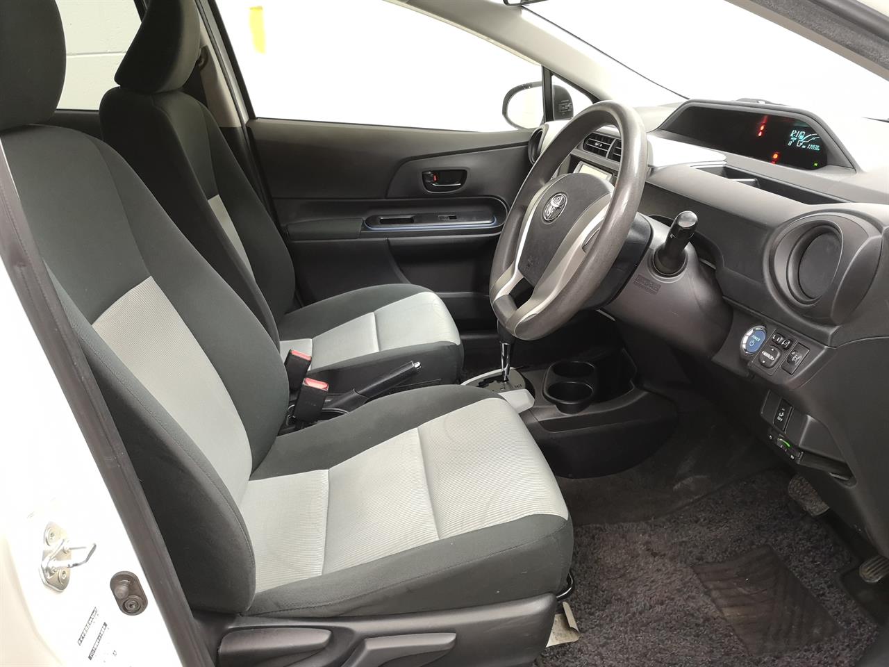 2013 Toyota Aqua