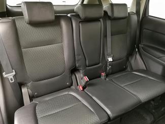 2015 Mitsubishi Outlander - Thumbnail