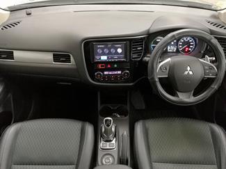 2015 Mitsubishi Outlander - Thumbnail