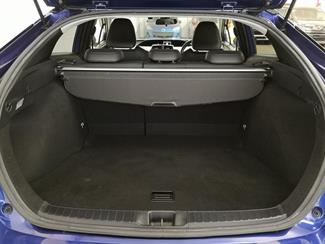 2016 Toyota Prius - Thumbnail