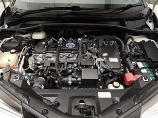2017 Toyota C-HR - Thumbnail
