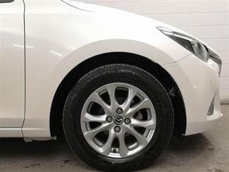 2015 Mazda Demio - Thumbnail