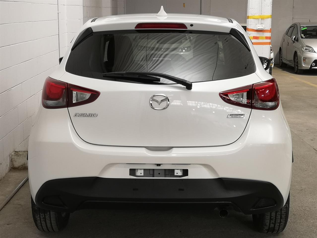 2015 Mazda Demio