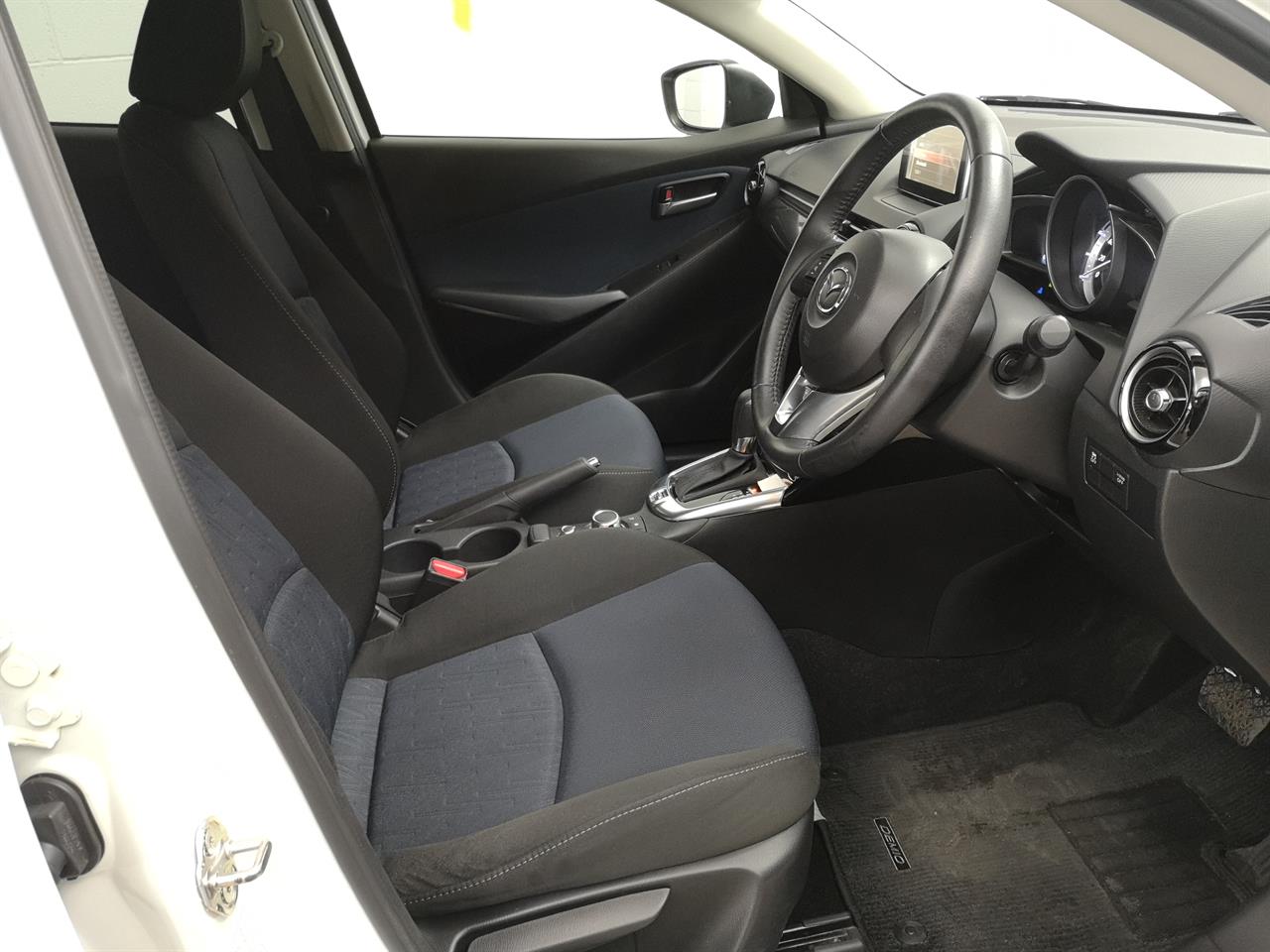 2015 Mazda Demio