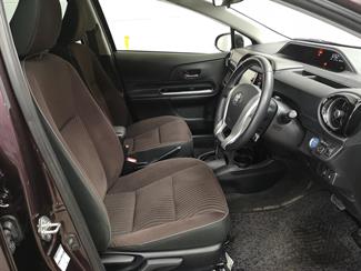 2015 Toyota Aqua - Thumbnail