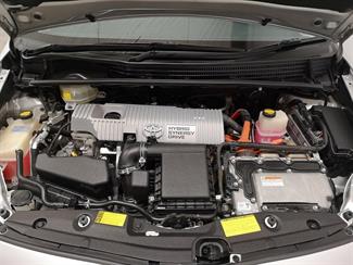 2012 Toyota Prius - Thumbnail