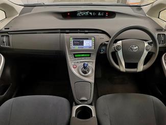 2012 Toyota Prius - Thumbnail