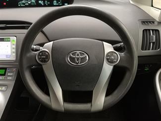 2012 Toyota Prius - Thumbnail