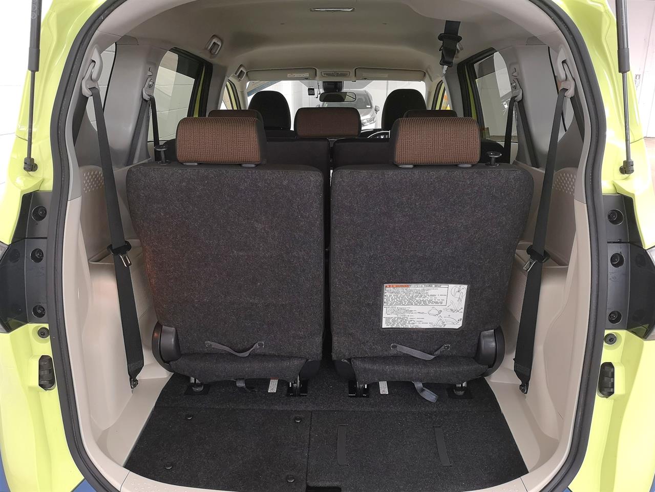 2017 Toyota Sienta