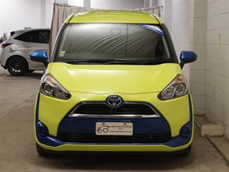 2017 Toyota Sienta - Thumbnail