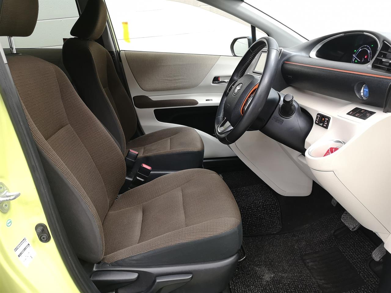 2017 Toyota Sienta