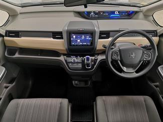 2017 Honda Freed - Thumbnail