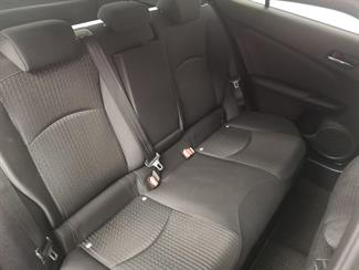 2016 Toyota Prius - Thumbnail