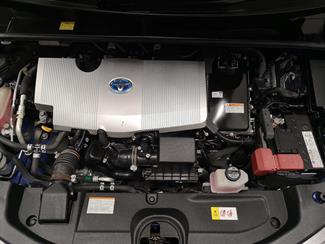 2016 Toyota Prius - Thumbnail