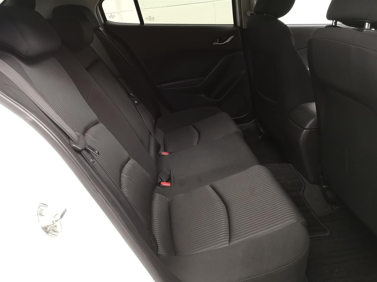 2015 Mazda Axela