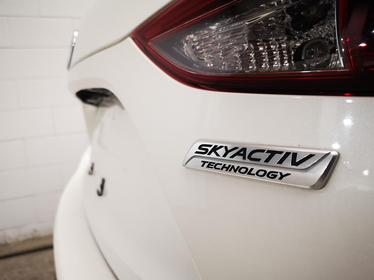 2015 Mazda Axela