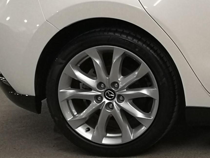 2015 Mazda Axela
