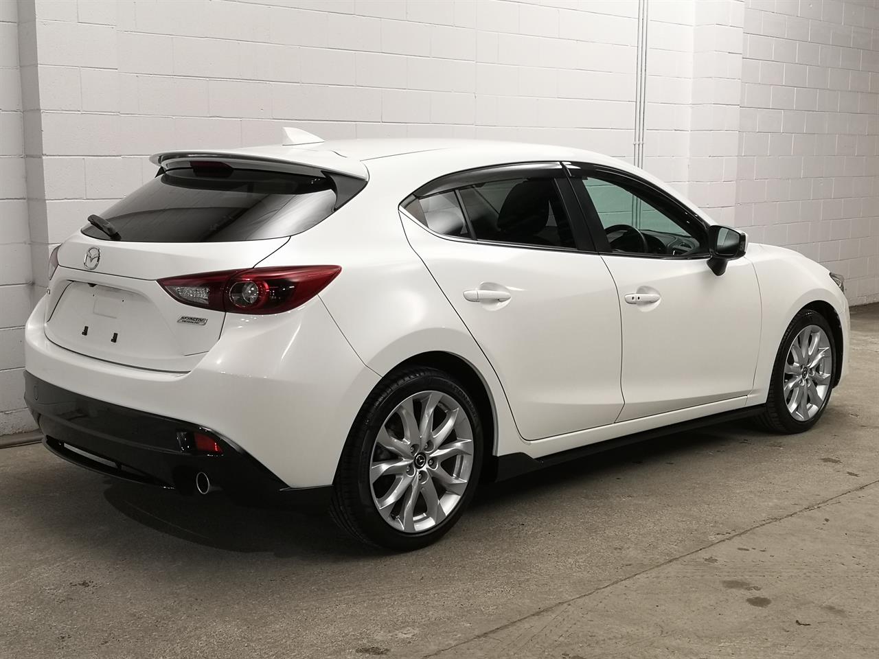 2015 Mazda Axela