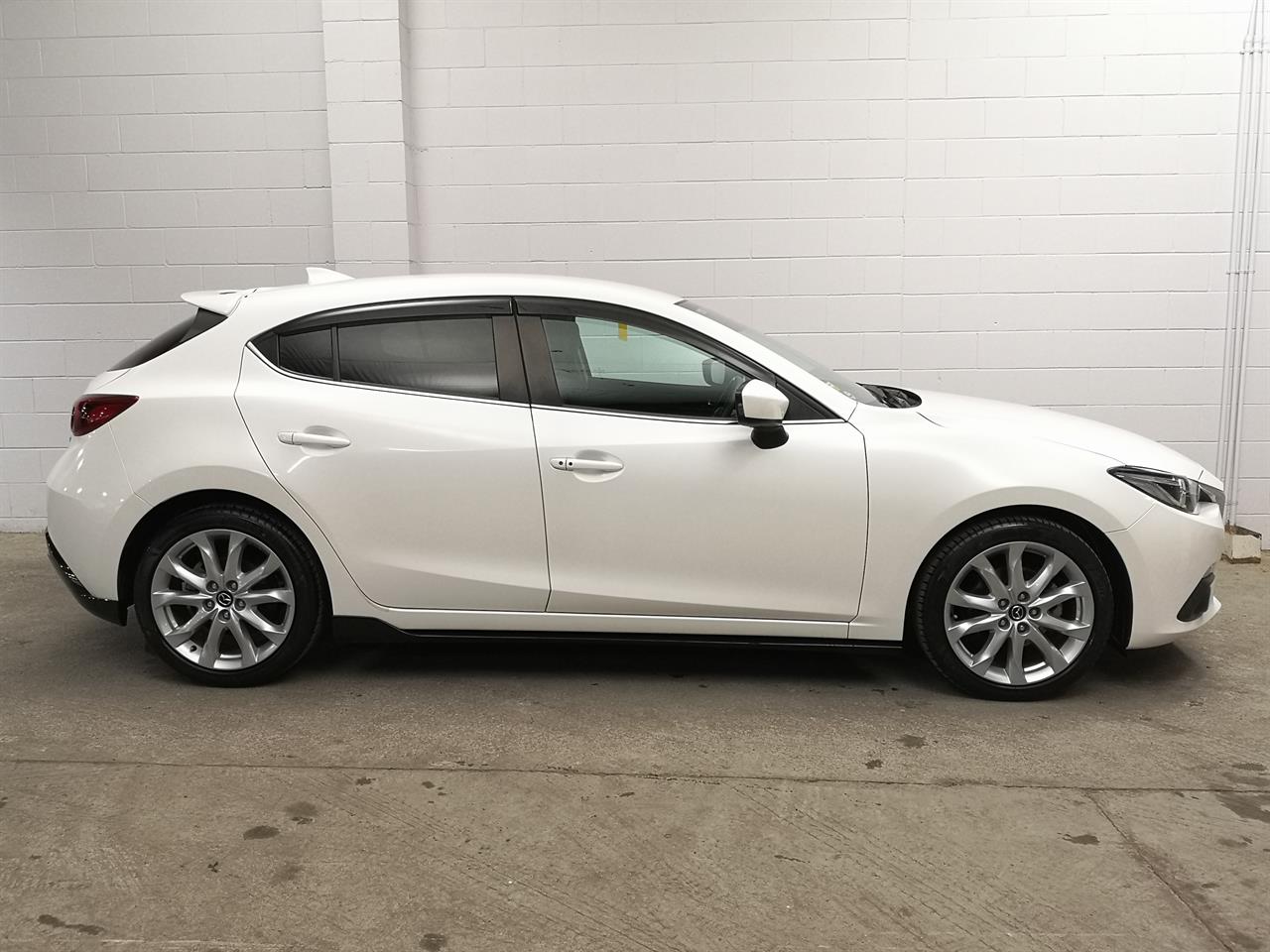 2015 Mazda Axela
