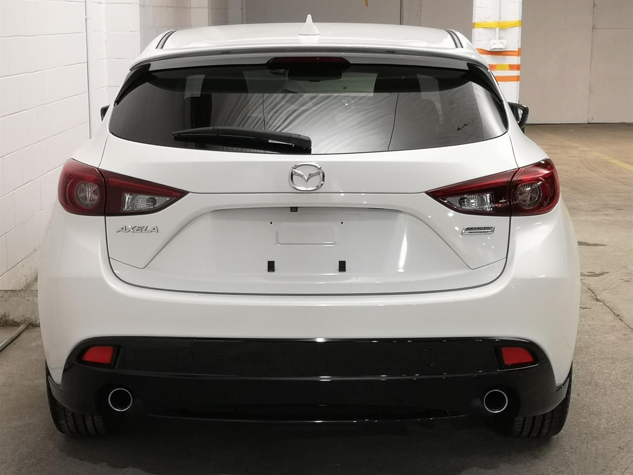 2015 Mazda Axela