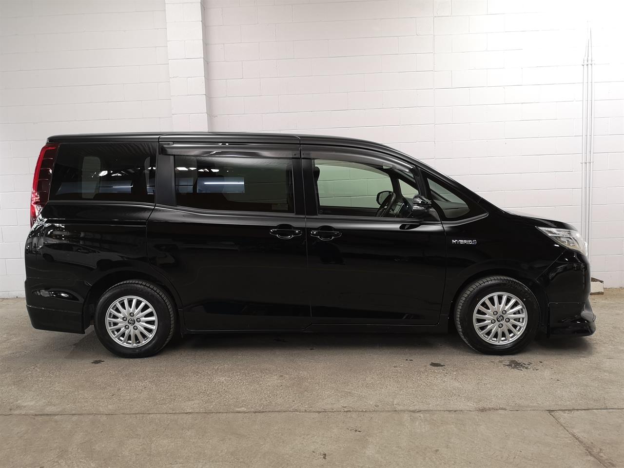 2017 Toyota Noah